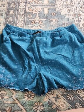 torrid teal scalloped eyelet hem lounge shorts
